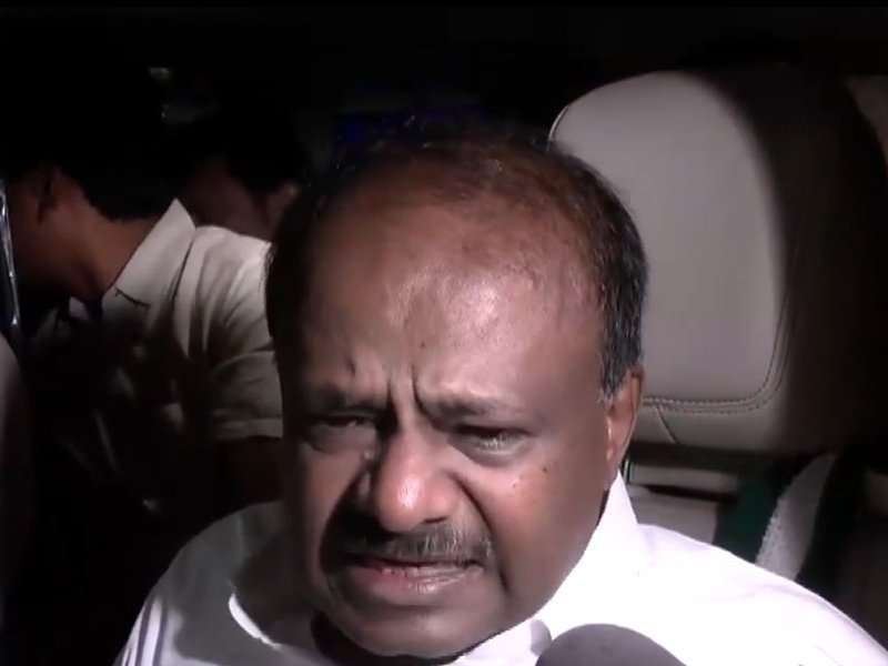 Kumaraswamy pays tribute to mother Chennamma; final rites on July 20