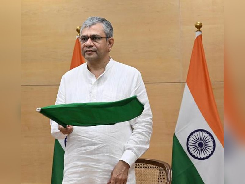Minister Ashwini Vaishnaw flags off first direct Ramnagar-Dehradun Express train