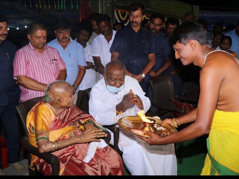 K’taka govt to extend state honours to Chennmma