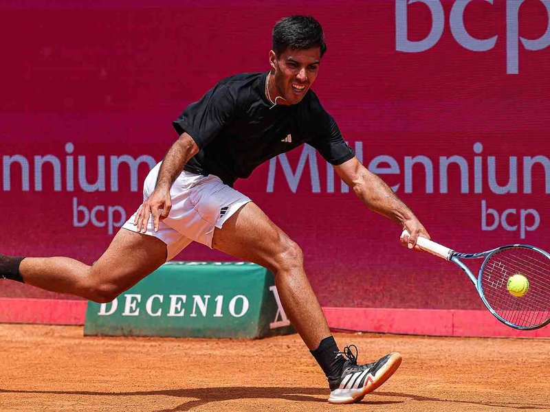World No. 427 Torres thrills home fans with first ATP win in Estoril