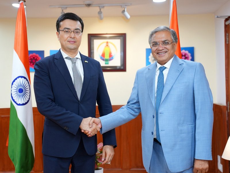 CEC Gyanesh Kumar discusses issue of poll staff training with Uzbek, Lankan envoys