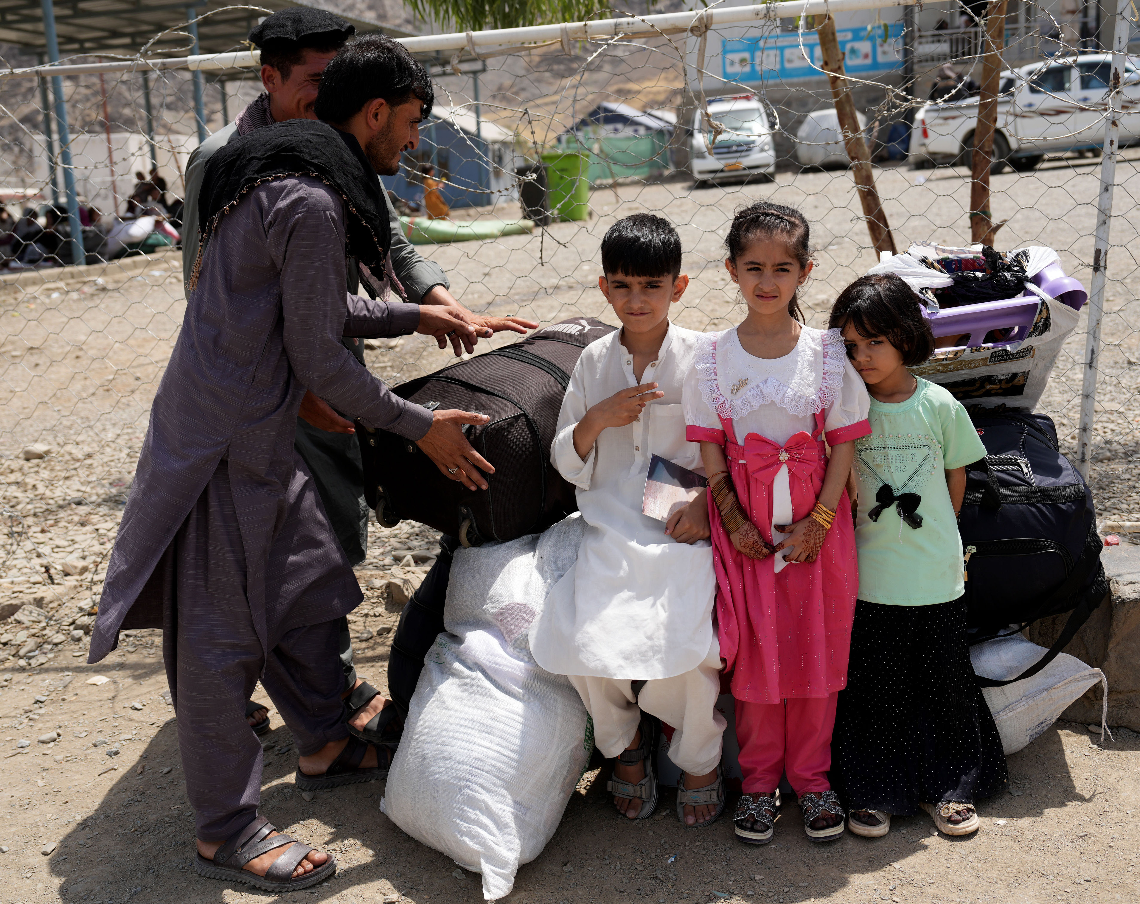 Nearly 100,000 Afghan refugees return home in one month: Official