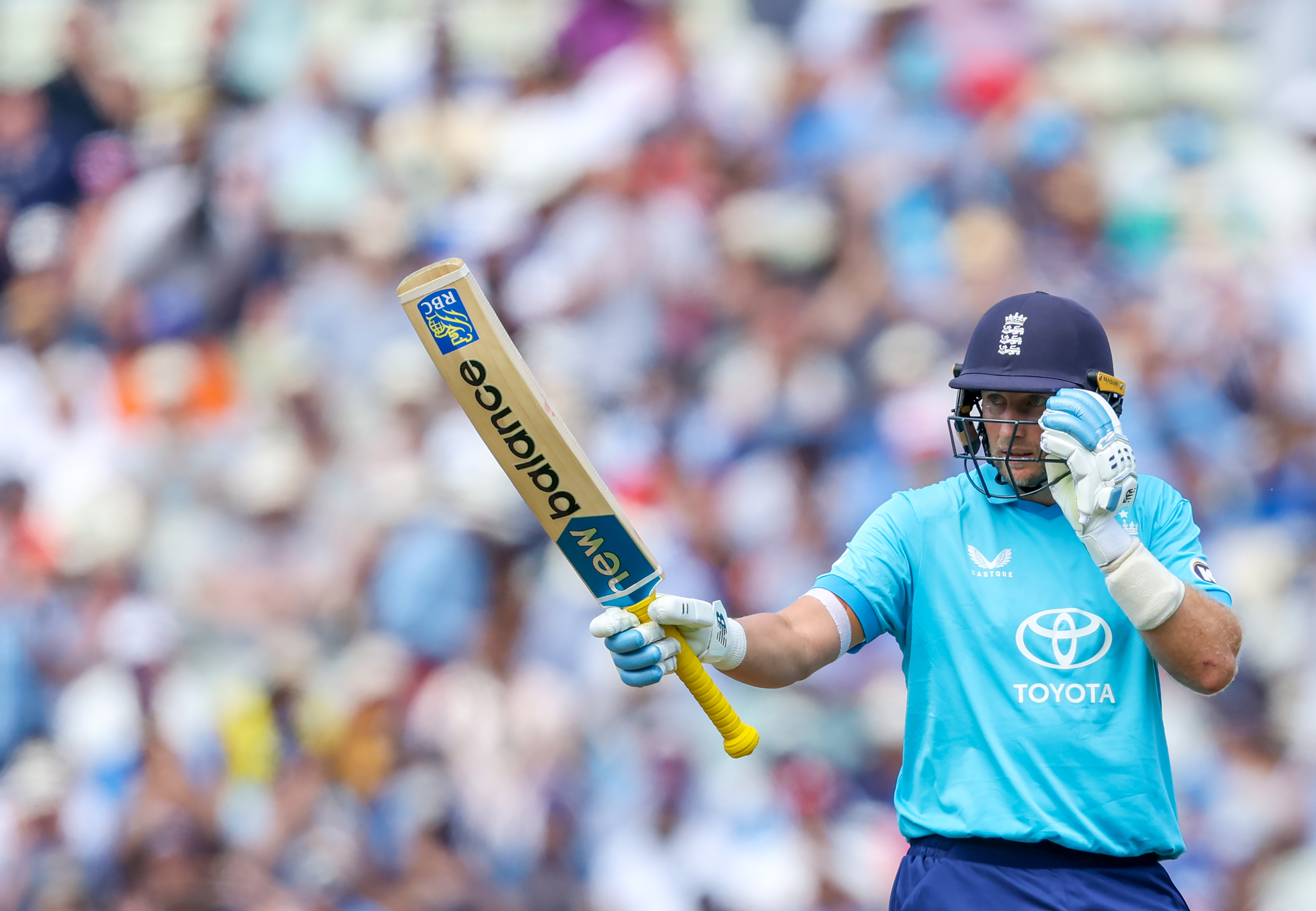 Root is batting with great thought against Bumrah: Nayar