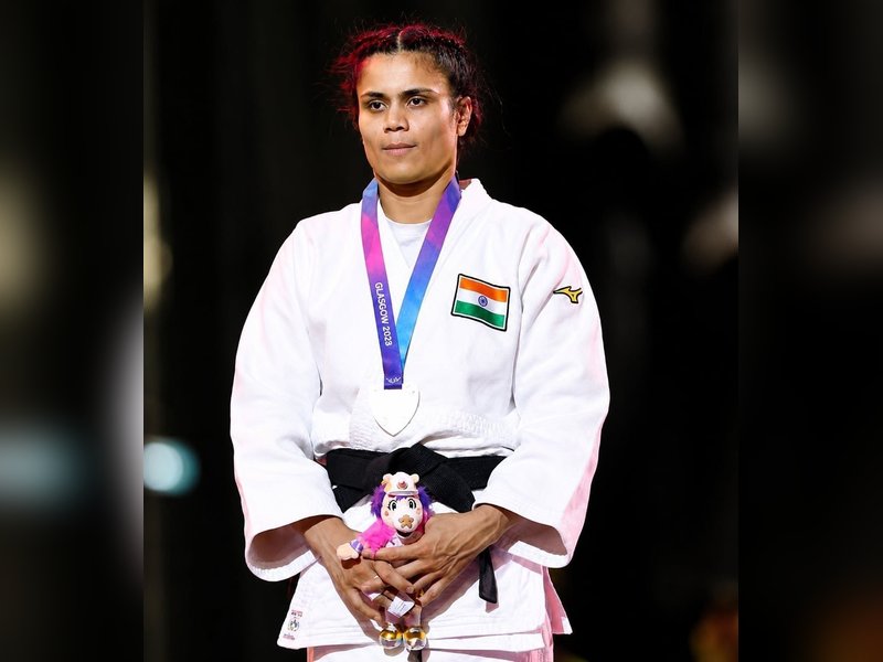 MP CM Mohan Yadav congratulates Yamini Maurya on Commonwealth Games silver