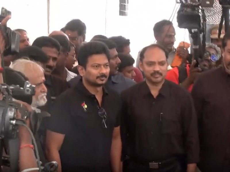 DMK MLAs' black shirt protest during TN agriculture budget presentation