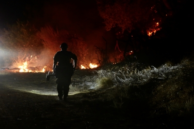 Firefighting helicopter crashes while battling wildfire in US Utah