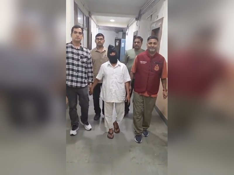 Delhi Crime Branch arrest forgery accused with Rs 50,000 reward on head, absconding for 12 years