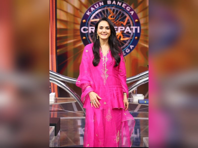 Preity Zinta reveals her twins know Amitabh Bachchan through his songs in ‘Mr. Natwarlal’, says he's the most popular one at home