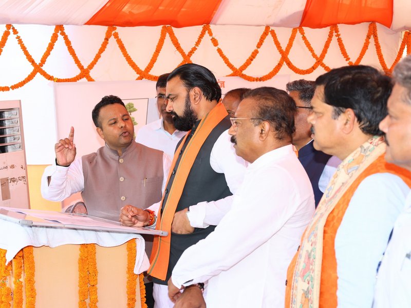 CM Samrat Choudhary visits Gopalganj; offers prayers at Thawe temple, inspects medical college site