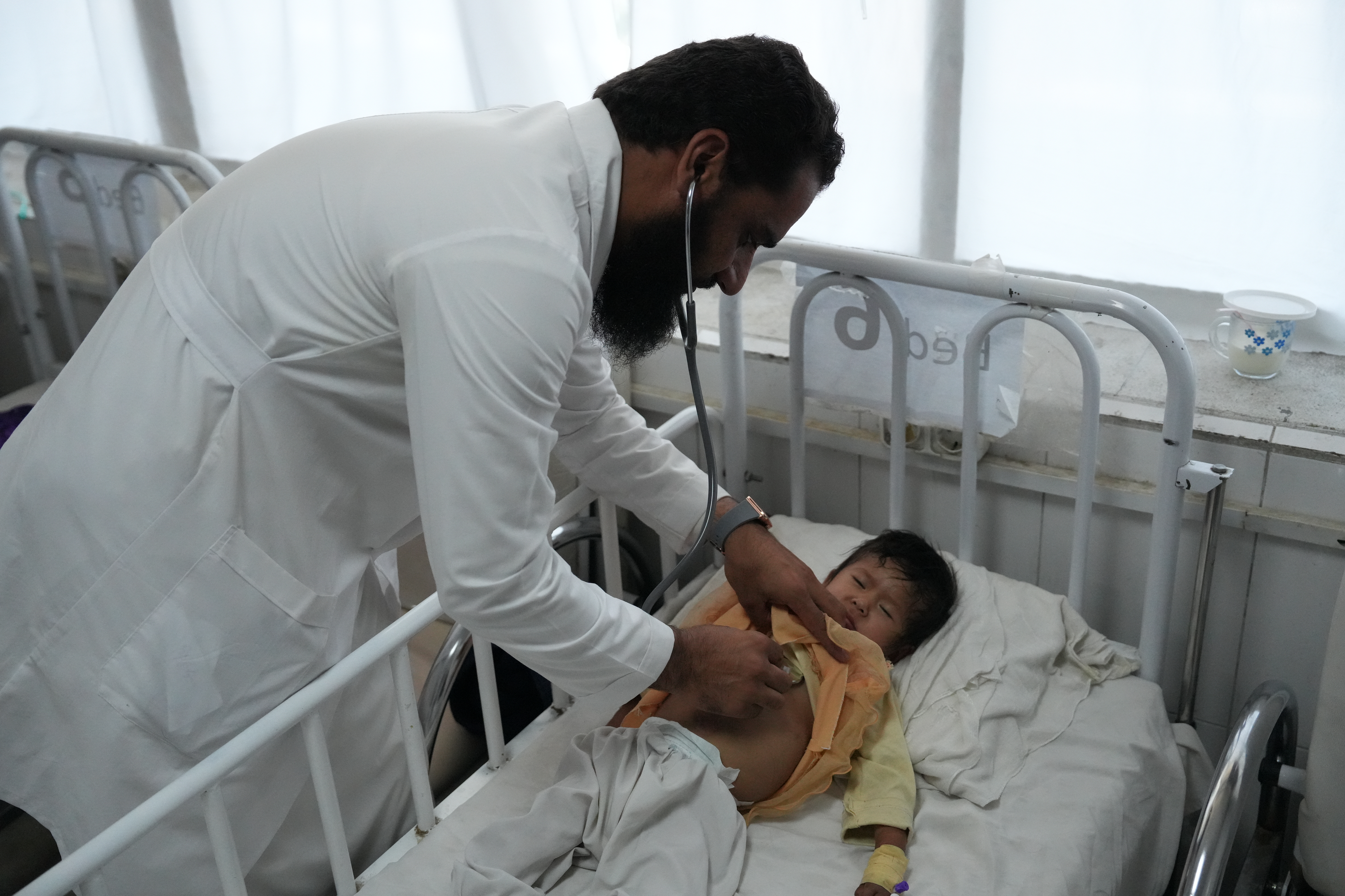 Malnutrition on rise in Afghanistan, Pakistan returnees increasing pressure: NGO