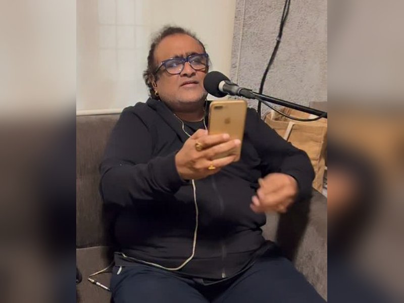 Kunal Ganjawalla recreates ‘Aap Ki Ankhon’, calls Kishore Kumar, Lata Mangeshkar his ‘favourite duos’