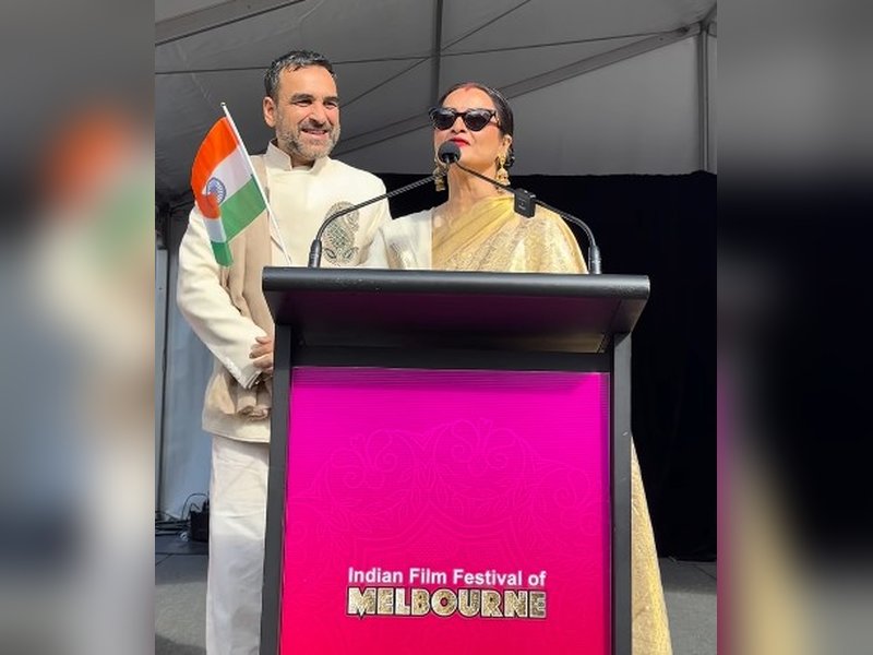Rekha turns English teacher for Pankaj Tripathi in Melbourne