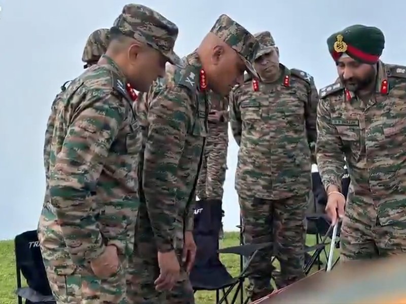Northern Army commander reviews operational preparedness in J&K’s Poonch