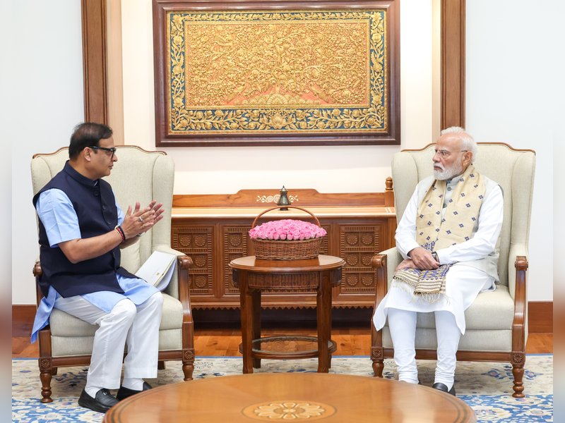 Himanta Sarma meets PM Modi; discusses Assam flood recovery efforts