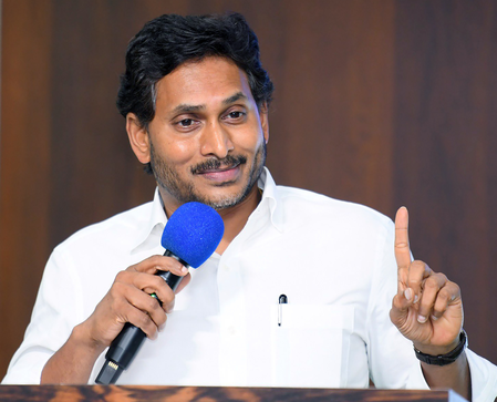 Jagan challenges Andhra CM Chandrababu for CBI probe in both DSC, Group I exams