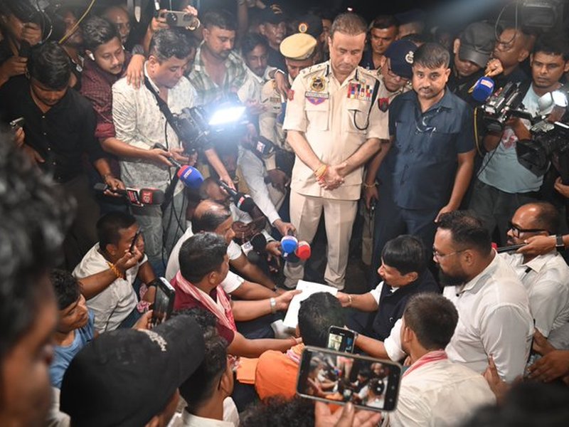 Assam-Meghalaya holds joint meeting to ease post violence situation