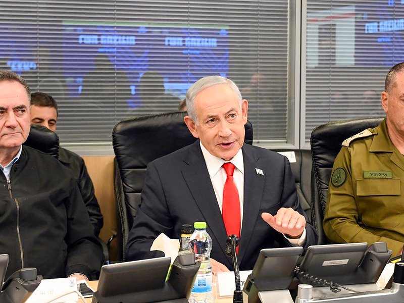 Israel warns Hamas of increased strikes if launch of balloons and kites continues