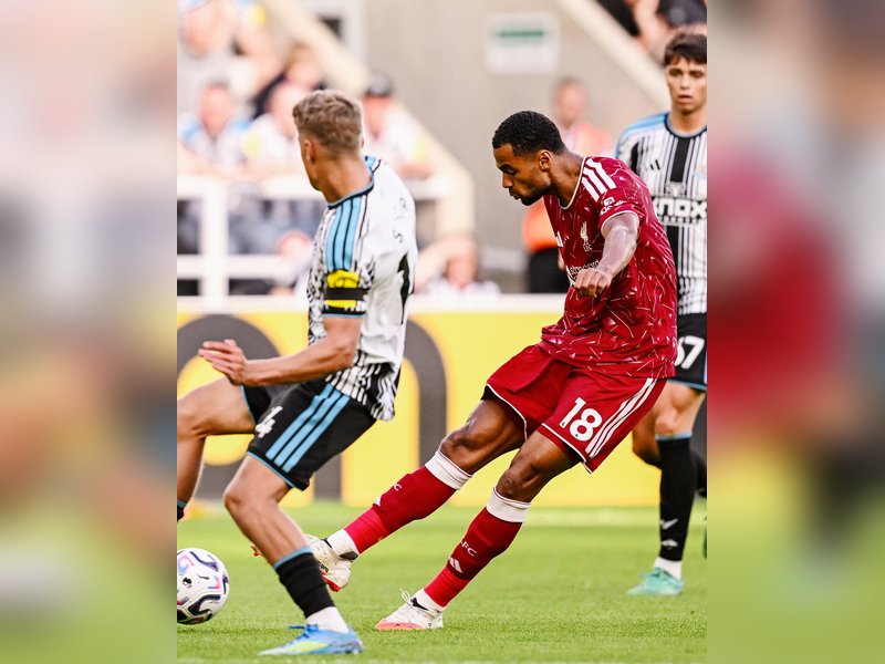 Manchester City, Liverpool snatch points through late goals in Premier League