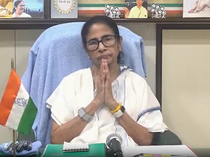 Mamata Banerjee targets BJP govt over Annapurna Yojana protests