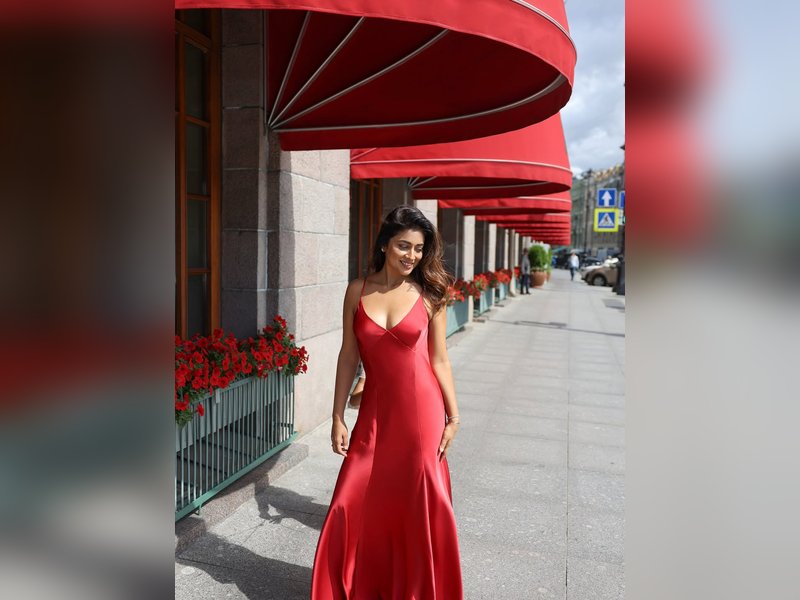 Is Shriya Saran a part of Rajinikanth's 'Dharman'?