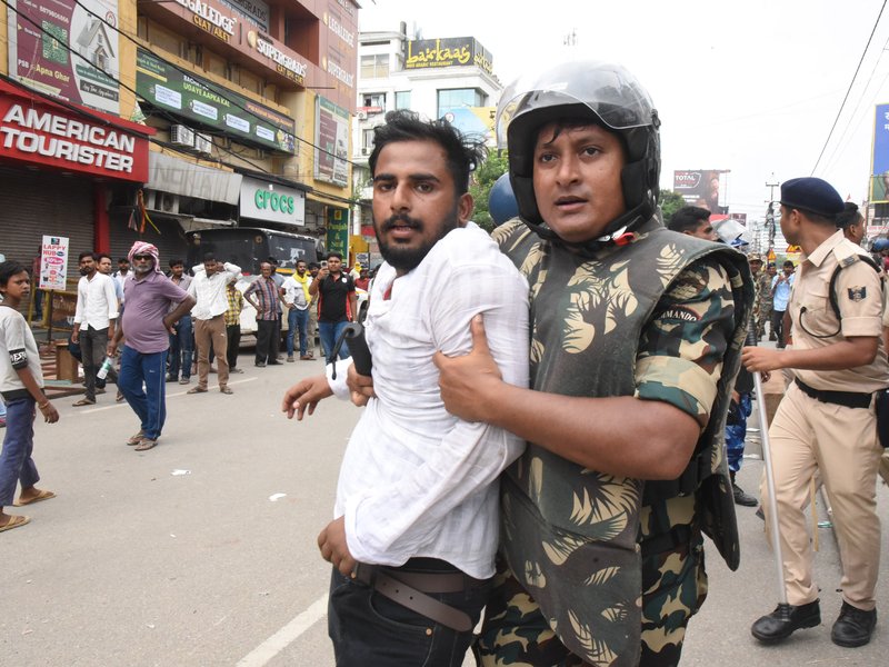 Bihar: Patna student protest turns violent, DSP injured