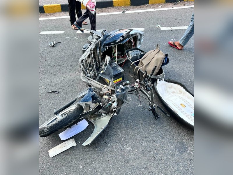 Two college students killed as speeding car rams scooter in UP’s Kushinagar