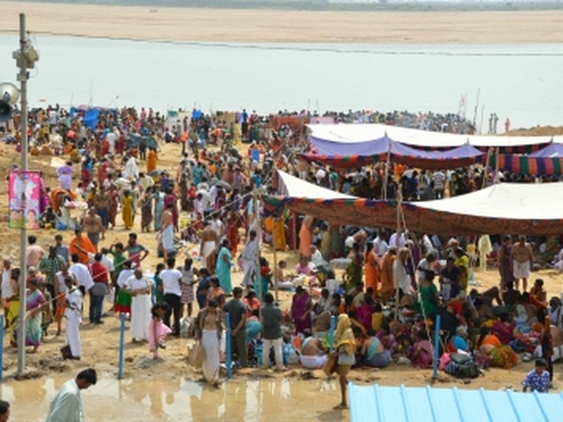 Andhra: 10 crore devotees expected at Godavari Pushkaram next year
