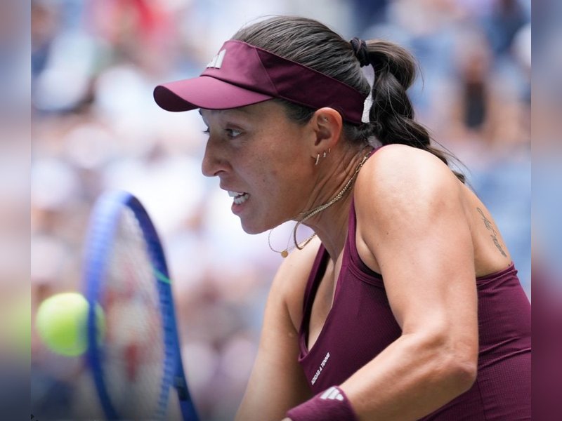 US Open: Dominant Pegula gets past Kenin into third round