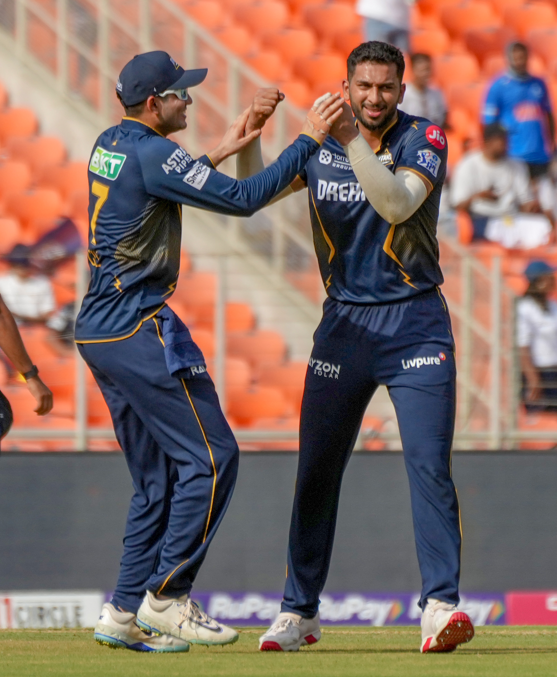 ‘His mind is constantly running,’ says GT’s Shahrukh on Gill’s evolution as captain