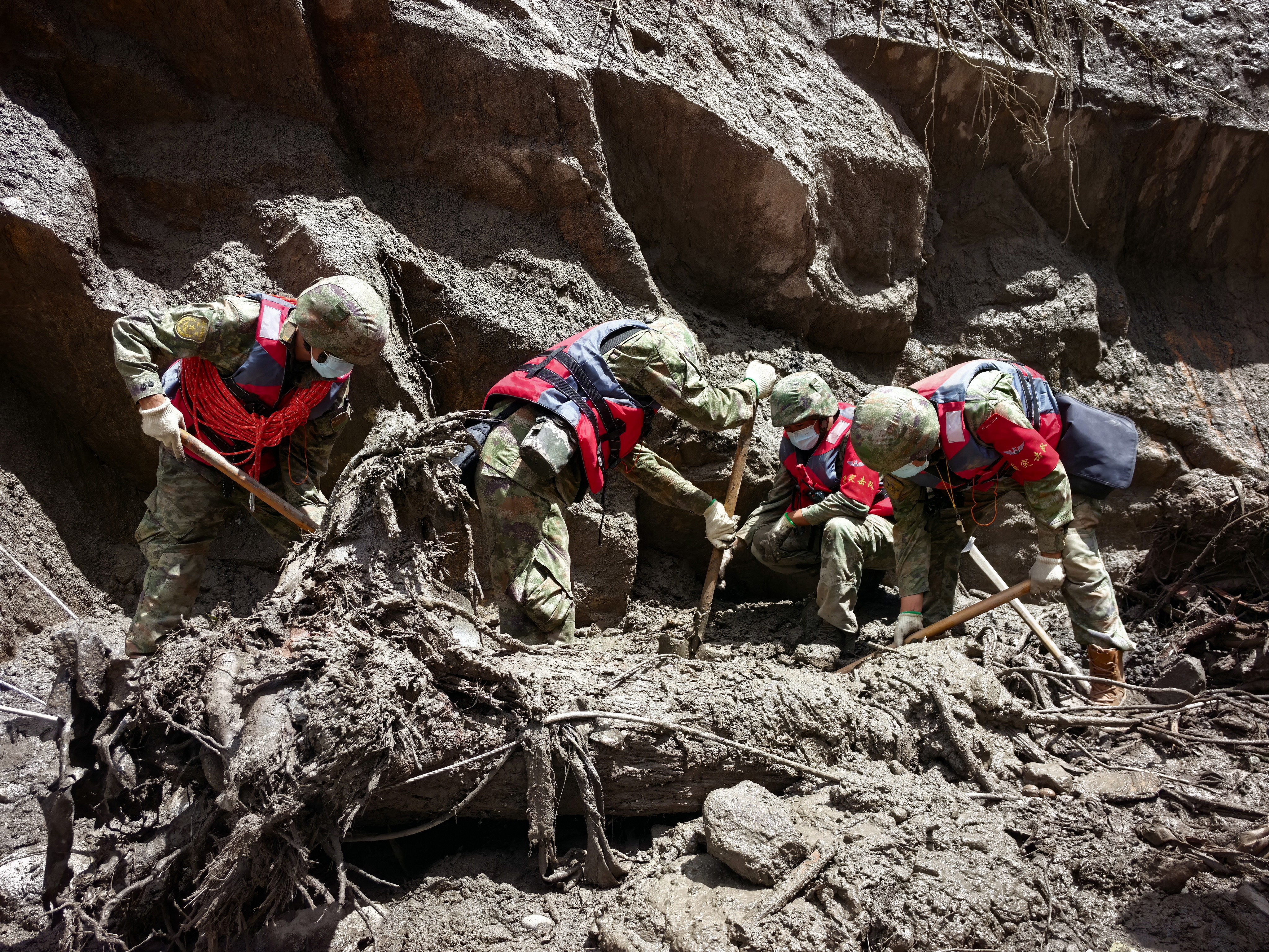 North Korean leader Kim Jong-un expresses sympathy over deadly Nepal floods