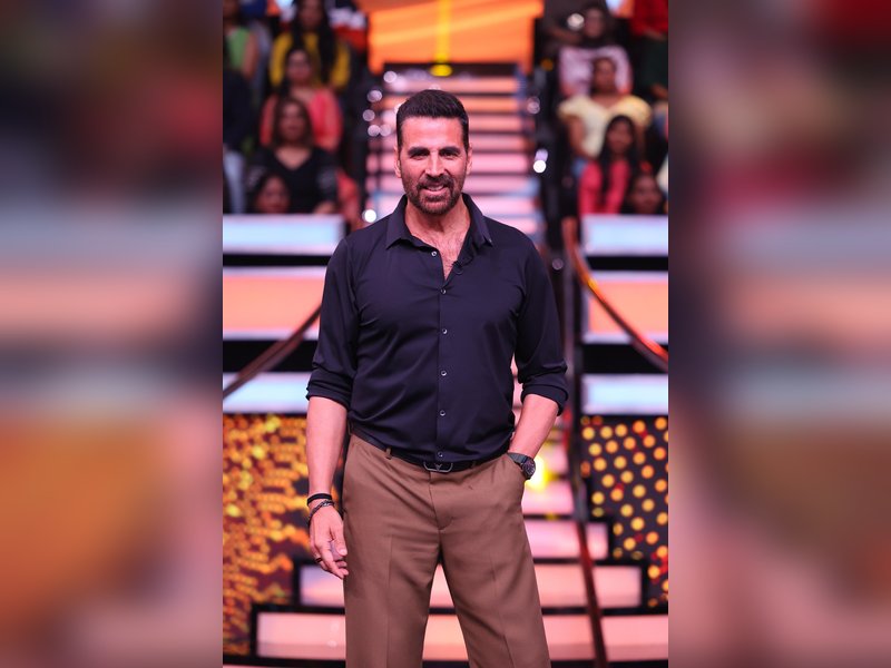 Akshay Kumar reveals how his starstruck house help left Amitabh Bachchan completely drenched in water