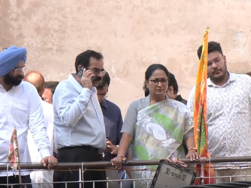 Satya Niketan building collapse: CM Rekha orders strict action against negligent officials (Lead)