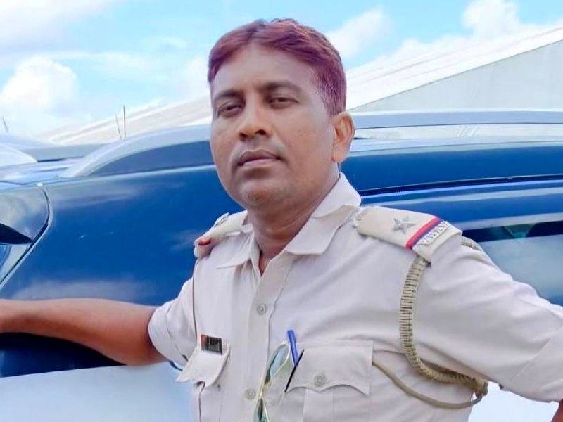 Police team attacked with crude bombs during Bengal raid, ASI critical