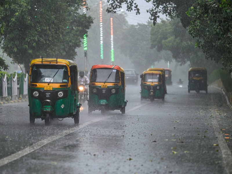 Delhi-NCR braces for another rainy day as IMD forecasts thunderstorms, lightning