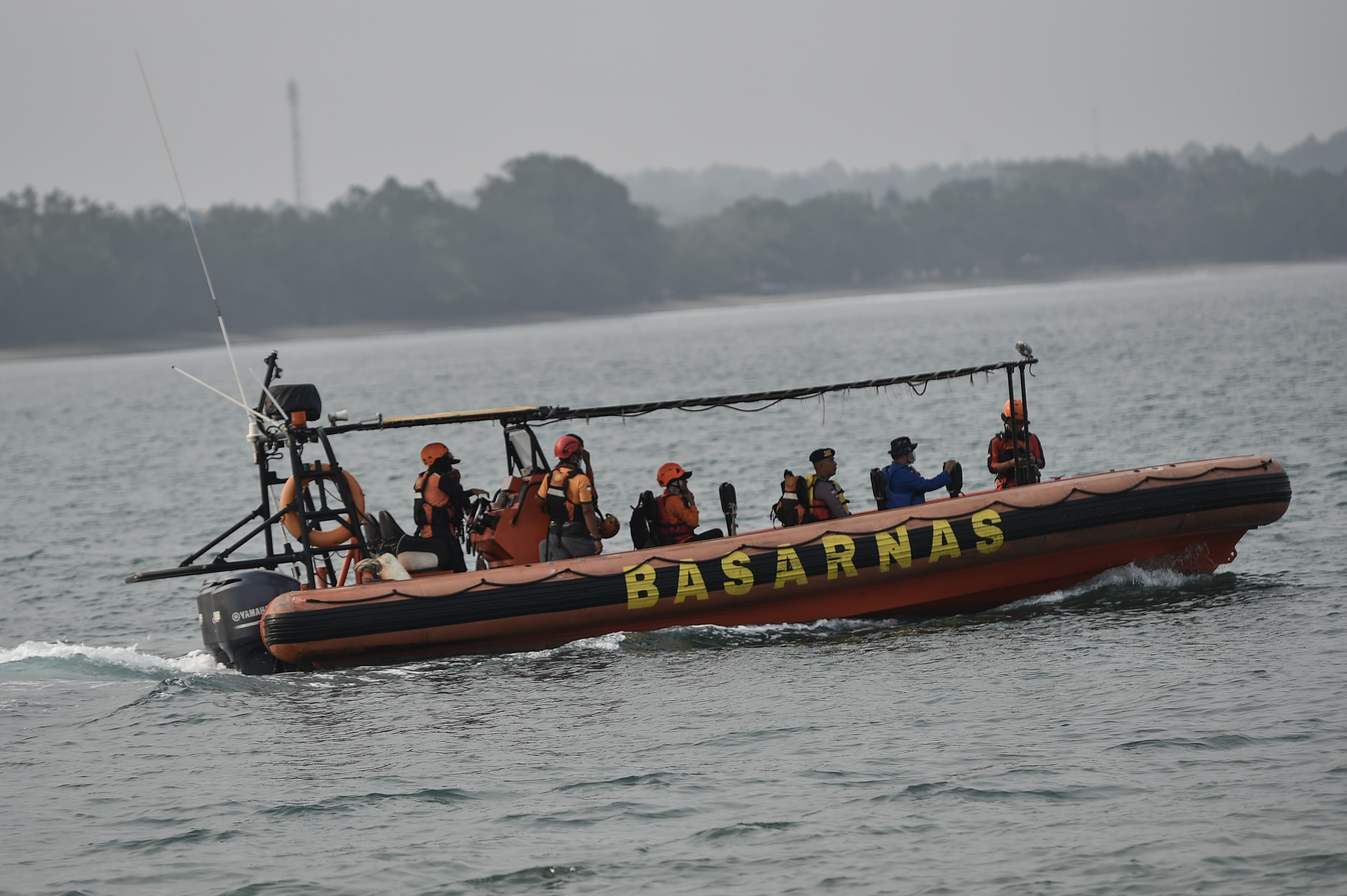 Indonesia calls off search for eight missing near Anak Krakatau volcano