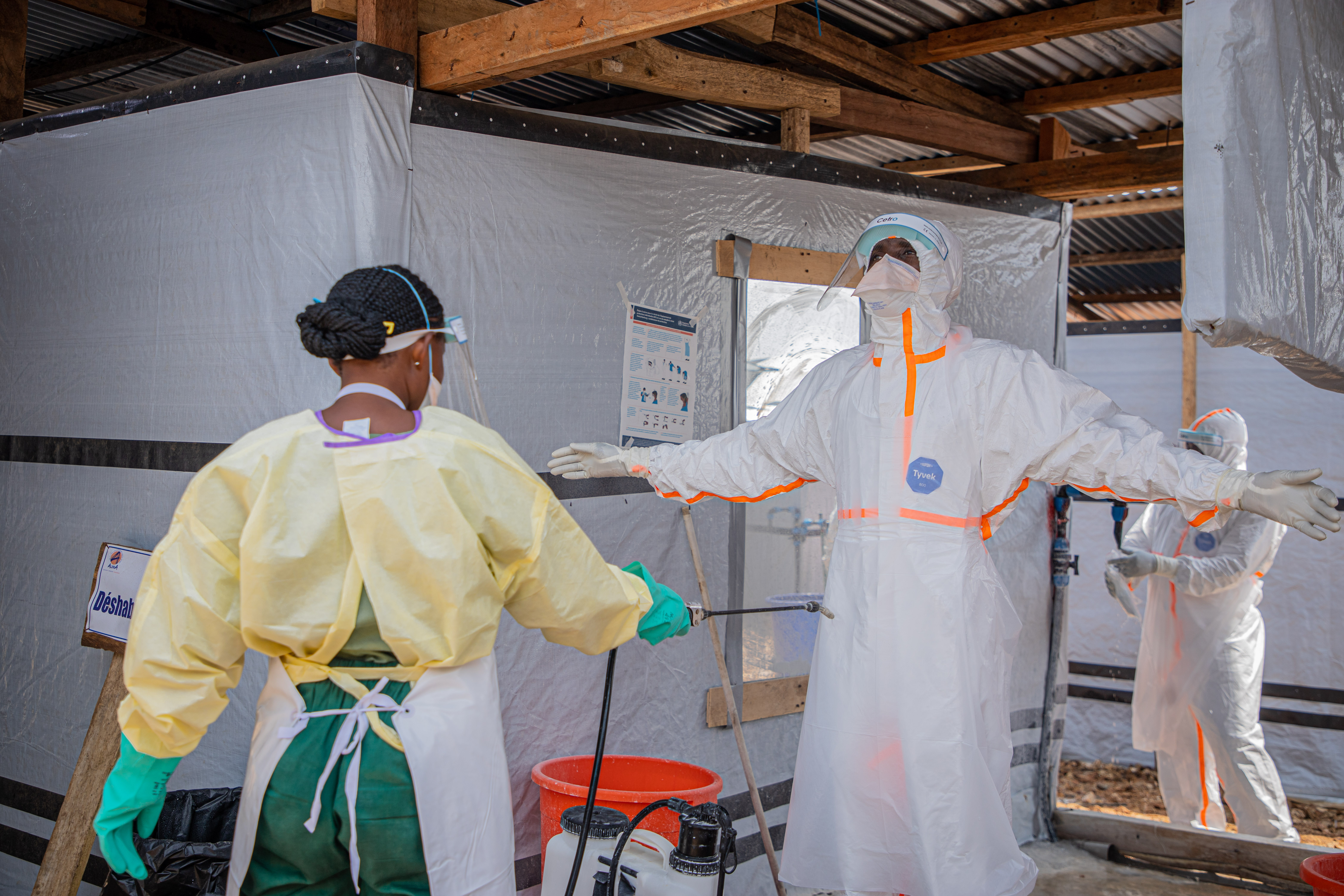 DR Congo Ebola cases top 7,400 as transmission shifts