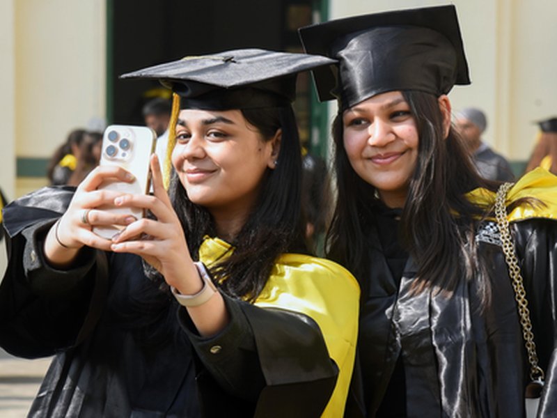 Karnataka bans selfies, reels on academic tours
