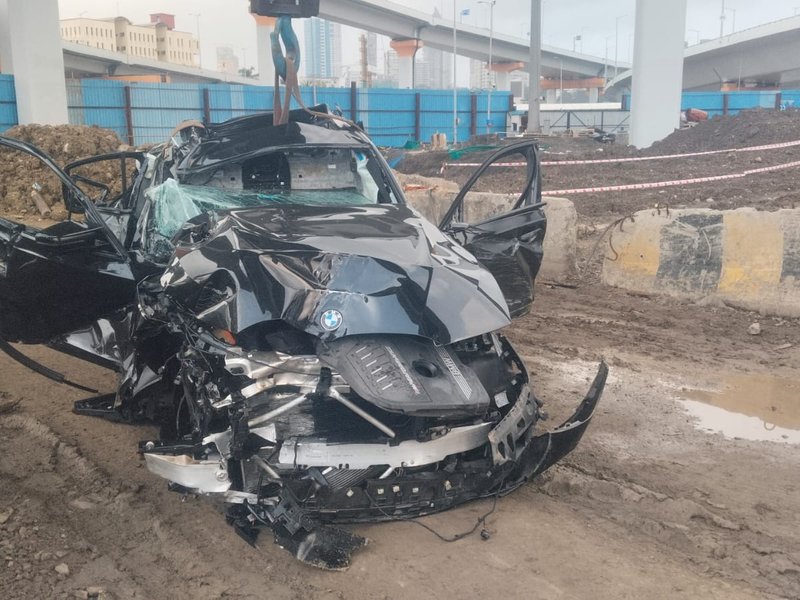 17-year-old among three killed in Mumbai high-end car accident (Lead)