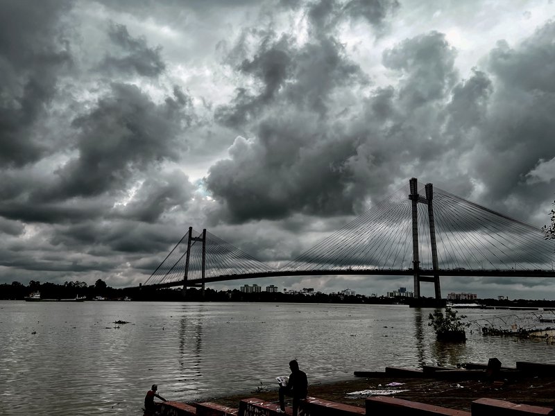 Met office issues heavy rain warning in West Bengal from Tuesday