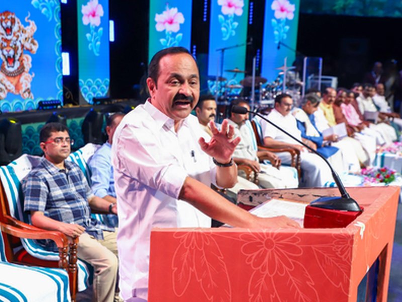 Kerala: UDF Ministers face questions over VIP privileges