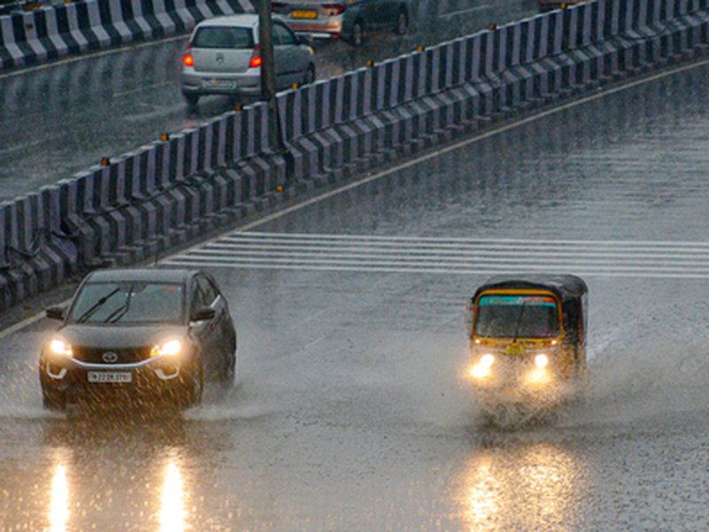 Moderate rain forecast across TN today; heavy showers likely in few districts from Tuesday