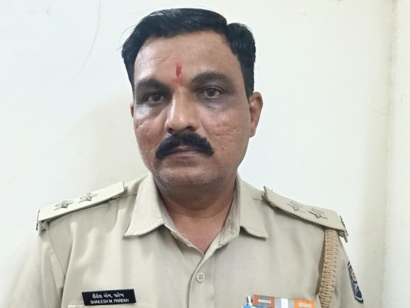 Gujarat: ACB nabs Surat civic officer for Rs 25,000 bribe