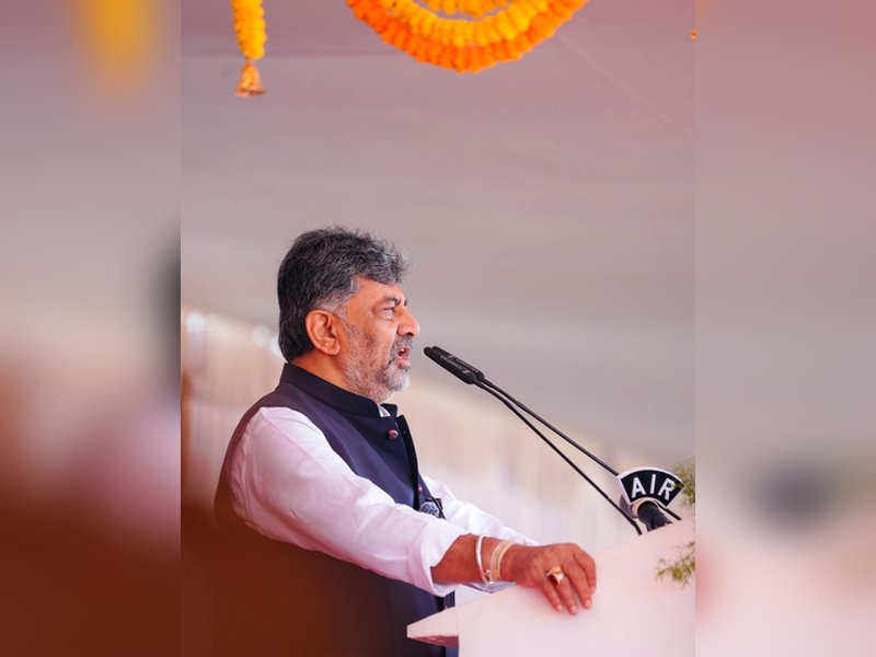 Karnataka CM attends Delhi meeting on education policy