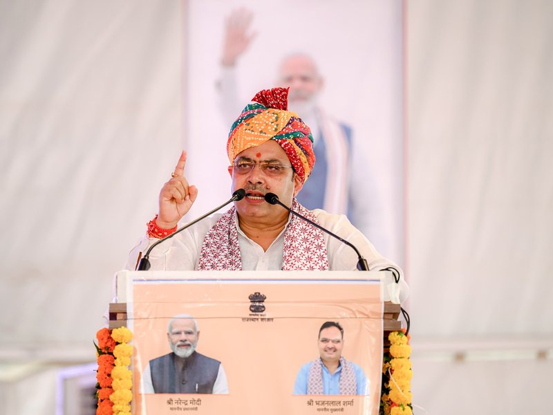Raj CM inaugurates, lays foundation for 1,013 development projects worth Rs 2,824 Cr in Barmer
