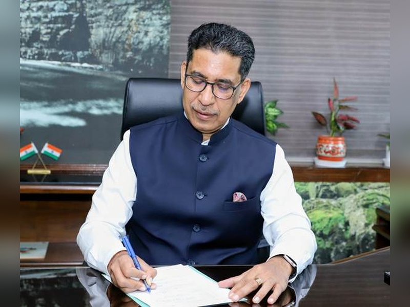Narendra Bhooshan takes charge as new Union Environment Secretary