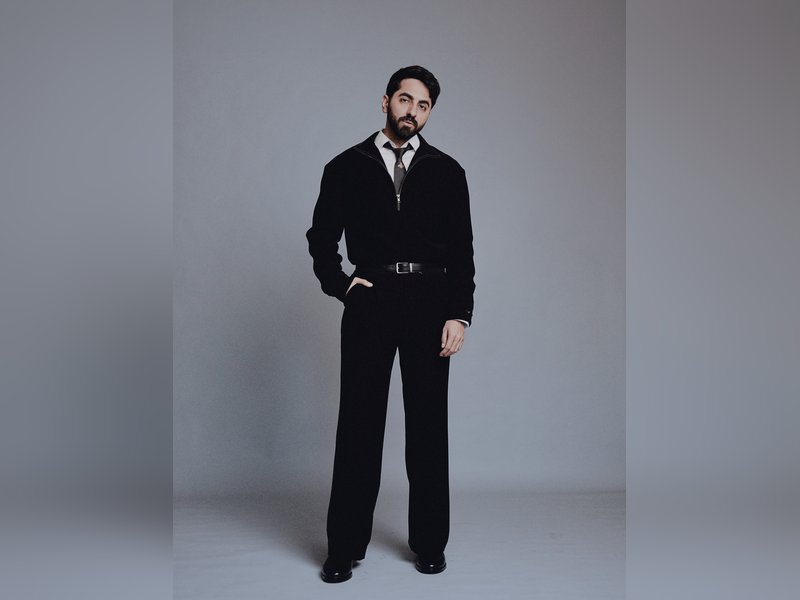 Ayushmann Khurrana gives Big B ‘radio-style’ tribute ahead of 84th birthday, recites ‘Kabhi Kabhie’ shayari