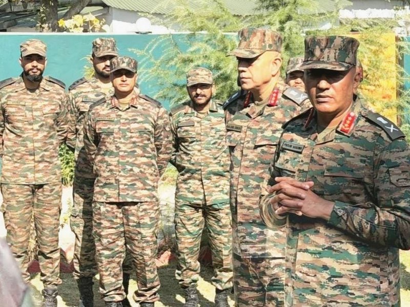 Northern Army Commander reviews security situation in South Kashmir