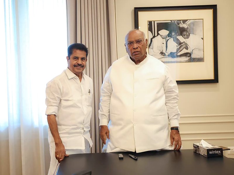‘Yes’: Congress MP Adoor Prakash on if he submitted complaint to party chief Kharge
