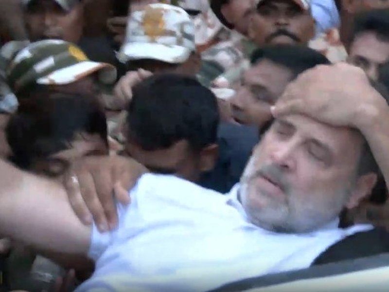 Cops detain INDIA bloc leaders heading to Jantar Mantar