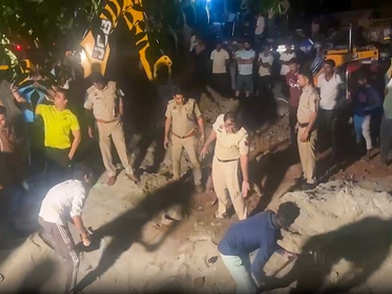 Jodhpur: Rescue operation underway to save 9-year-old boy trapped in 1,050-foot borewell
